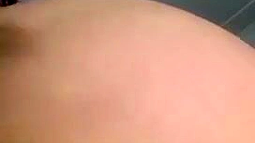 Hot Arab mom seductively spanks own juicy XXX booty in front of the cam