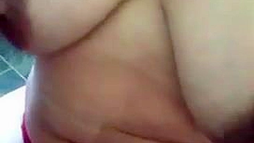 Exotic Marokkaanse mom with amazing saggy tits touches her pussy with XXX toy