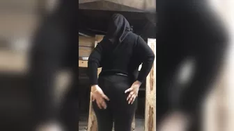 Mom in hijab seductively dances showing off her round XXX booty