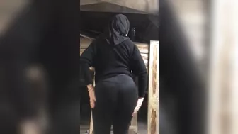 Mom in hijab seductively dances showing off her round XXX booty