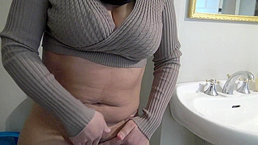 Naughty Atab Egyptian mom sneaks in the bath to show XXX jugs and sweet pussy