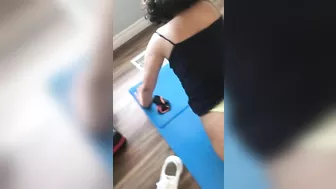 Muslim mom with big XXX booty does workout dressed in yellow thong Muslim mom with big XXX booty does workout dressed in yellow thong