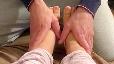 Imperious Aribic mom permits hubby to gently massage her sweet XXX feet