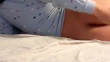 Lebanese woman takes pants down to expose XXX shaped butt in bed