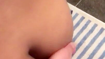 Aribic mom bends down so that stepson fingers vagina to XXX sound of her moans