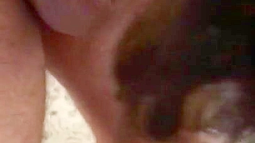 Amateur Lebanese girl poses for XXX video when sucking lover's dick