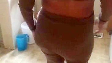 Moroccan mom comes to the toilet to demonstrate her big XXX tits
