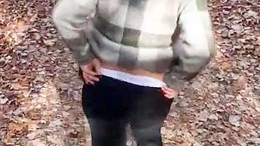 Algerian XXX wife walks with her thick ass revealed in the woods
