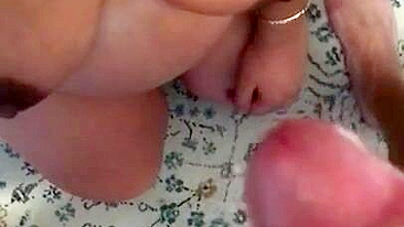 Filthy Moroccan girlfriend plays with XXX cum after sucking dick