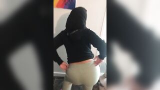 Playful Syrian XXX girlfriend shakes her booty before taking dick