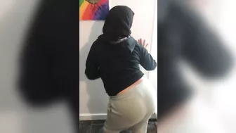 Playful Syrian XXX girlfriend shakes her booty before taking dick