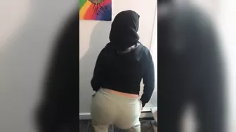 Playful Syrian XXX girlfriend shakes her booty before taking dick