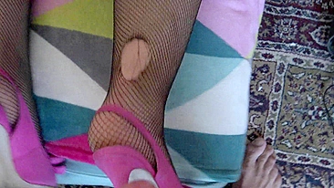 Cheating Arab mom removes condom and enjoys XXX sex till creampie