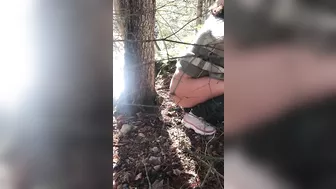 Filthy Arabic XXX gal in hijab takes pants off to pee in the forest