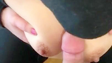 Hot Moroccan XXX slut hides face in hijab when titfucking her man