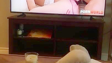 Turkish XXX girl enjoys watching lesbian porn while BF isn't at home