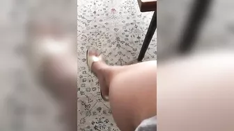 Arab mom needs to have her XXX feet worshiped by submissive hubby