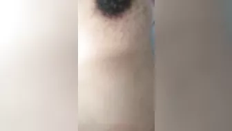 Amateur Arabic video of pregnant XXX mom taking dick into hairy slit