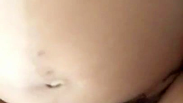 Amateur Arabic video of pregnant XXX mom taking dick into hairy slit