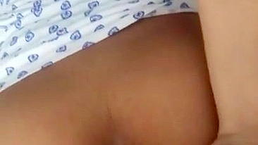 Iranian mom with bubble XXX booty takes lover's dick into the ass