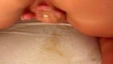 Curvy exotic XXX Arab slut reveals her huge ass and plays with pussy