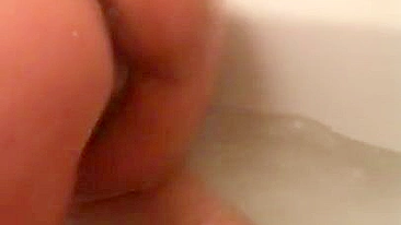 Moroccan XXX hottie with huge ass wants anal fucking int the bathtub