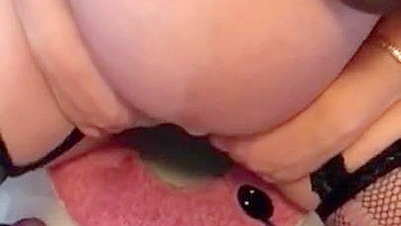 Busty pregnant Arab mom with big XXX boobs pees and makes hubby horny