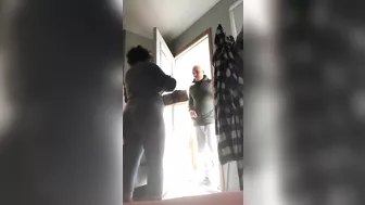 Lustful XXX Arab housewife seduces the lucky delivery guy on blowjob Lustful XXX Arab housewife seduces the lucky delivery guy on blowjob