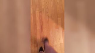 Syrian XXX mom reveals her sexy feet in shoes and teases her man