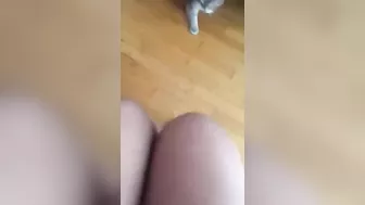 Syrian XXX mom reveals her sexy feet in shoes and teases her man