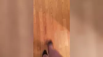 Syrian XXX mom reveals her sexy feet in shoes and teases her man