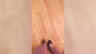 Syrian XXX mom reveals her sexy feet in shoes and teases her man