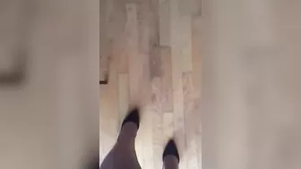 Syrian XXX mom reveals her sexy feet in shoes and teases her man