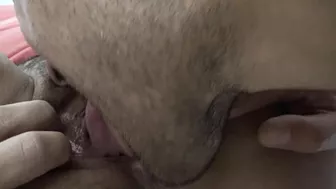 Lustful boyfriend stretches and licks Arab babe's XXX pussy on the camera