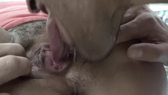 Lustful boyfriend stretches and licks Arab babe's XXX pussy on the camera