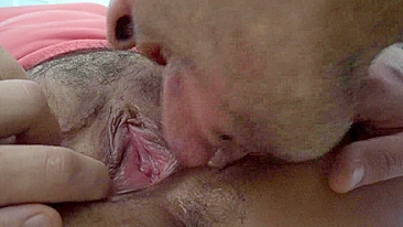 Lustful boyfriend stretches and licks Arab babe's XXX pussy on the camera