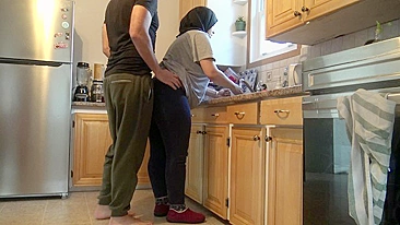 Chubby Egyptian XXX maid gets her asshole pounded in the kitchen