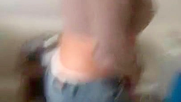 Teeny in hijab peels tight jeans off and pees in amateur XXX clip