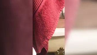 Perverted dude spies on pregnant Arabic XXX stepsis in the bathroom