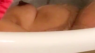 Perverted dude spies on pregnant Arabic XXX stepsis in the bathroom