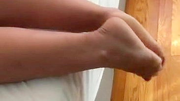 Man spanks big XXX ass of his cuffed Moroccan girlfriend on the bed