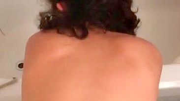 Horny Saudi bitch gets cum on ass after XXX session in the toilet