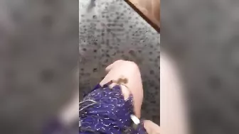 Young Arab woman shakes asshole filming herself doing XXX belly dance