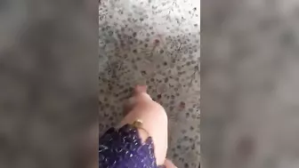 Young Arab woman shakes asshole filming herself doing XXX belly dance