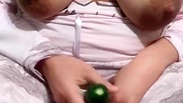 Natural Egyptian wifey in pajamas makes guys watch her XXX show with cucumber
