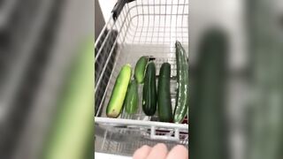 Arab mom gladly takes cucumbers of different size for XXX show at home