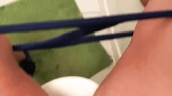 Palestinian mom in high heels masturbates her hairy XXX opening sitting on toilet