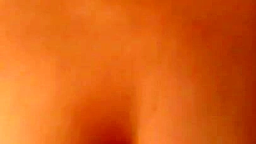 Brunette Syrian mom shakes XXX shaped ass in front of the camera