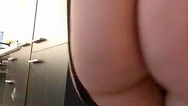 Obedient Arab mom in stockings tempts XXX viewers with her butt cheeks