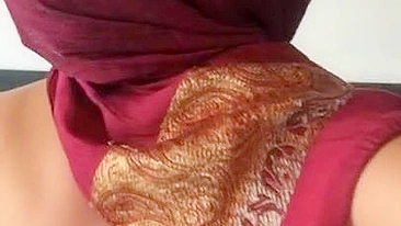 Morocco mom in hijab plays with white panties to tease her XXX viewers